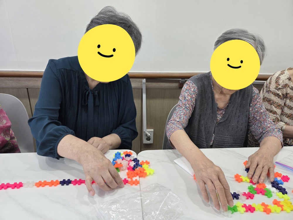 2105729447_ADiFrl8J_eb6844a7f026462e0288e1269450f0766b04b0ca.jpg 이미지크게보기