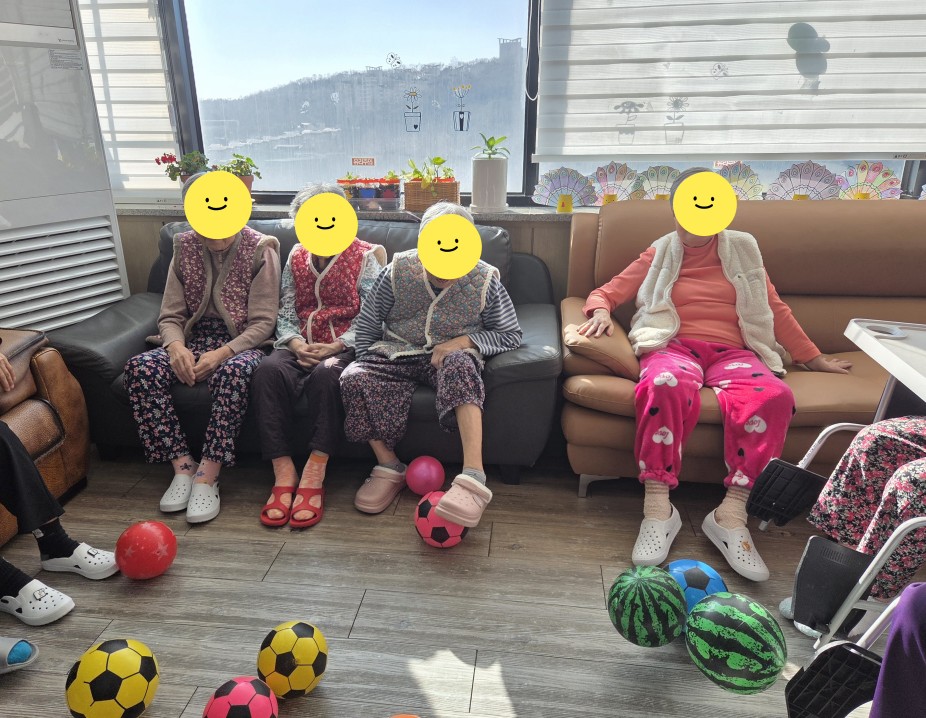 2105729447_clFe0bN3_03c4cafb43cab7b06153b5f53ba66e8b26f9c627.jpg 이미지크게보기