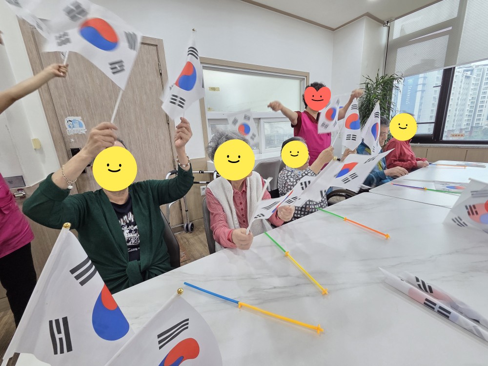 2105729447_vTWA1I2X_20d7ab9b734c6447f7e756f57d868edb9f5851f0.jpg 이미지크게보기