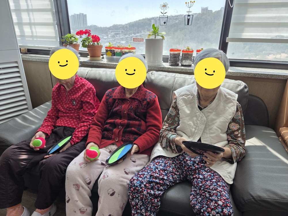 2105729447_y4cwixlW_6e53a1be72b86320b4bab8cacefa13d00914e2a6.jpg 이미지크게보기